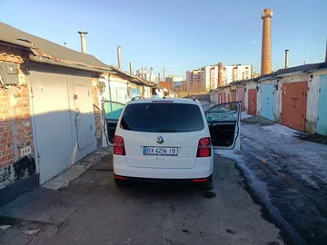 Авто Volkswagen Touran 2008 № 8749064