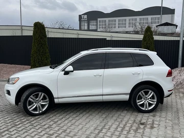 Авто Volkswagen Touareg 2012 № 8749106