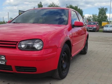 Авто Volkswagen Golf 1998 № 8749277