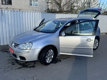Авто Volkswagen Golf 2005 № 8749283