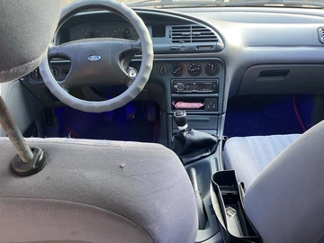 Авто Ford Mondeo 1995 № 8749458