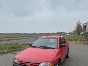 Авто Ford Escort 1989 № 8749522
