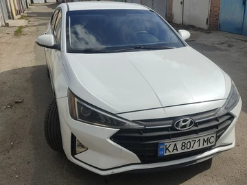 Авто Hyundai Elantra 2018 № 8749738