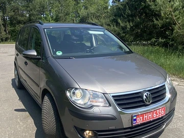 Авто Volkswagen Touran 2009 № 8749909
