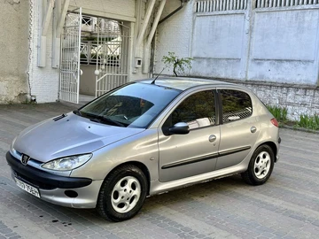 Авто Peugeot 206 2004 № 8749960