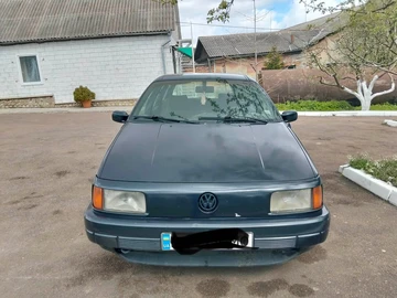 Авто Volkswagen Passat Hatchback 1992 № 8750111