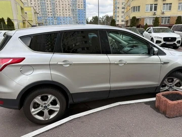 Авто Ford Escape 2014 № 8750316