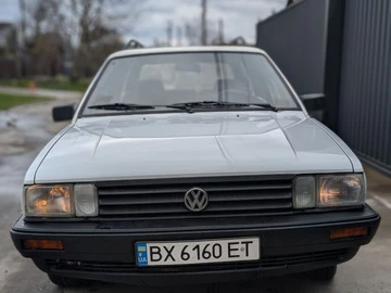 Авто Volkswagen Passat Hatchback 1986 № 8750488