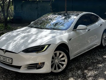 Авто Tesla Model S 2018 № 8750579