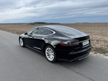 Авто Tesla Model S 2016 № 8751179