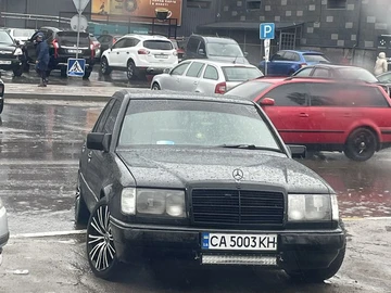 Авто Mercedes 220 1989 № 8751317