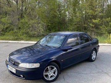 Авто Opel Vectra 1996 № 8751345