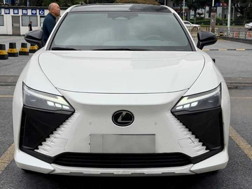 Авто Lexus Lbx 2023 № 8751368