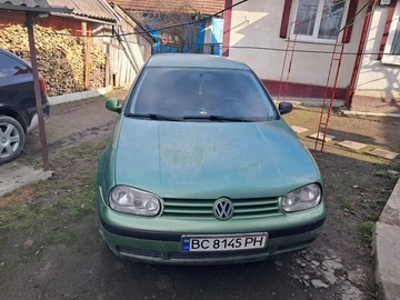 Авто Volkswagen Golf 2000 № 8751502