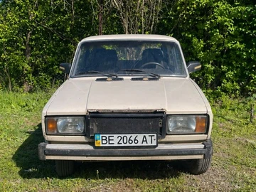 Авто ВАЗ 2107 1995 № 8751543