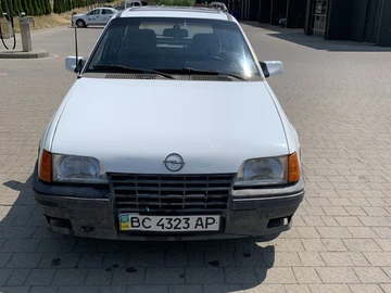 Авто Opel Kadett 1988 № 8751811