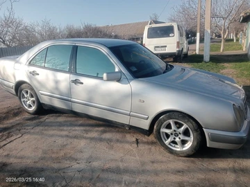 Авто Mercedes 220 1996 № 8752169