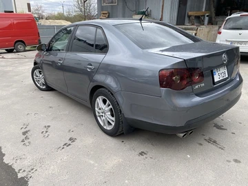 Авто Volkswagen Jetta 2010 № 8752302