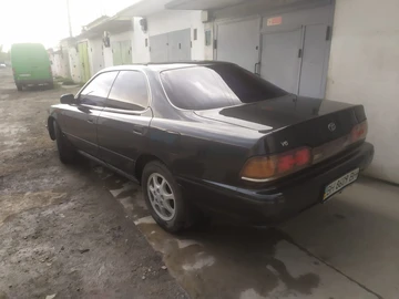 Авто Toyota Camry 1992 № 8752378