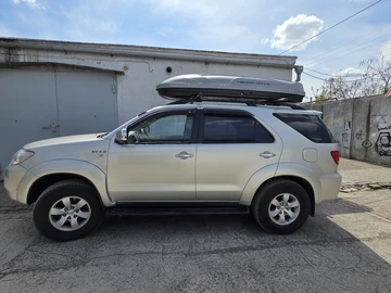 Авто Toyota Fortuner 2005 № 8752381