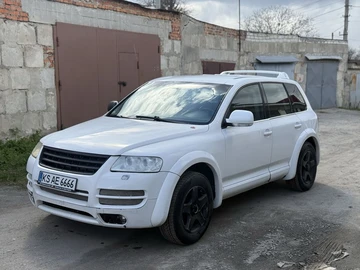 Авто Volkswagen Touareg 2004 № 8752404
