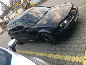Авто Volkswagen Golf 1999 № 8752831