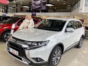 Авто Mitsubishi Outlander 2020 № 8753135