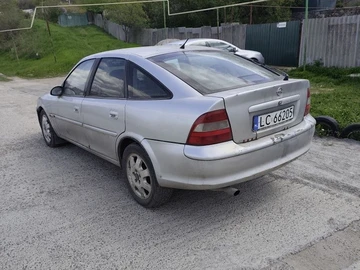 Авто Opel Vectra 1998 № 8753174