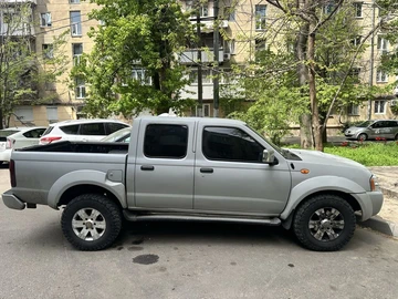 Авто Nissan Np 300 Pick Up 2003 № 8753295