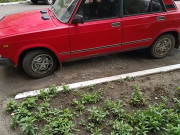 Авто ВАЗ 2107 1985 № 8753641