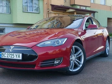 Авто Tesla Model S 2013 № 8753836