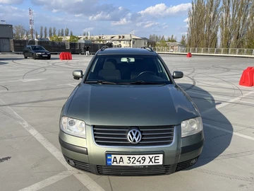 Авто Volkswagen Passat Variant 2001 № 8753851