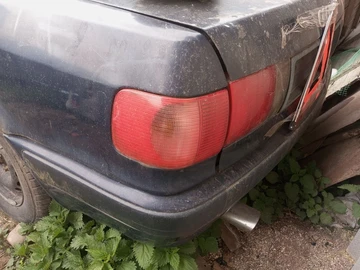Авто Audi V8 D11  2000 № 8753870