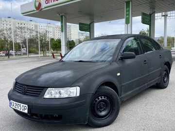 Авто Volkswagen Passat Sedan 2000 № 8754008