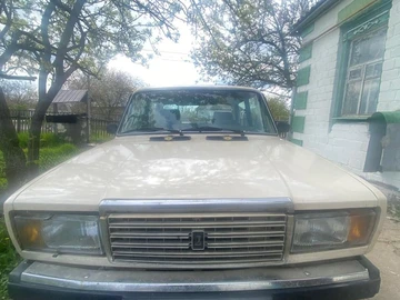 Авто ВАЗ 2107 1985 № 8754166