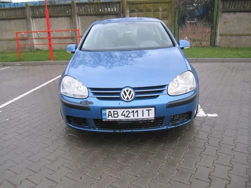 Авто Volkswagen Golf 2004 № 8754394