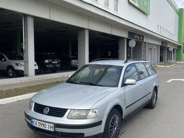Авто Volkswagen Passat Variant 2000 № 8754488