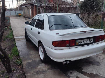 Авто Mitsubishi Lancer 1994 № 8754593