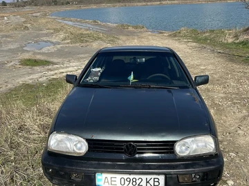 Авто Volkswagen Golf 1997 № 8754601