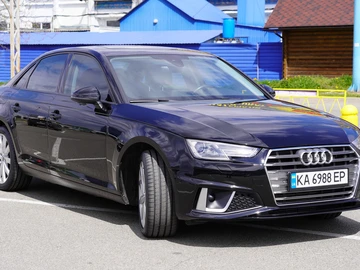 Авто Audi A4 2016 № 8754805