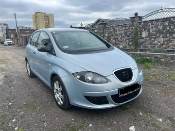Авто Volkswagen Golf 2005 № 8755263