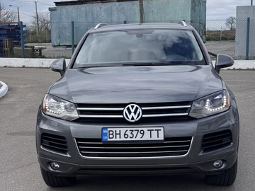 Авто Volkswagen Touareg 2014 № 8755330