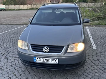 Авто Volkswagen Touran 2005 № 8755369