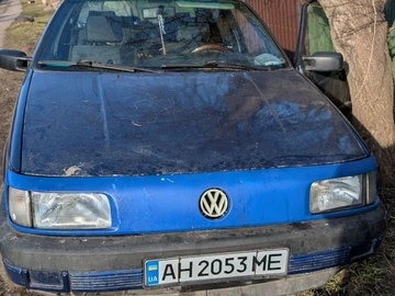Авто Volkswagen Passat Sedan 1992 № 8755415