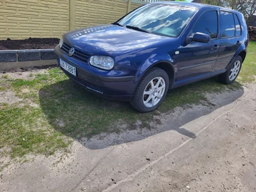 Авто Volkswagen Golf 2000 № 8755593