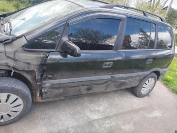 Авто Opel Zafira 2000 № 8755652