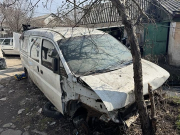 Авто Hyundai H200 1999 № 8755800