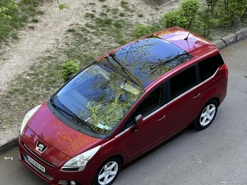 Авто Peugeot 5008 2011 № 8756095