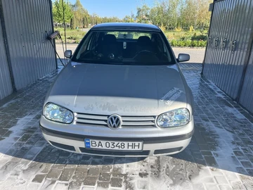 Авто Volkswagen Golf 1999 № 8756300