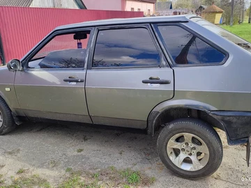 Авто ВАЗ 2109 1994 № 8756337